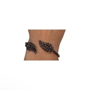 Kinsley Armelle Bracelet MAYBE CALLOUT: Slight coloration on one of the leaves